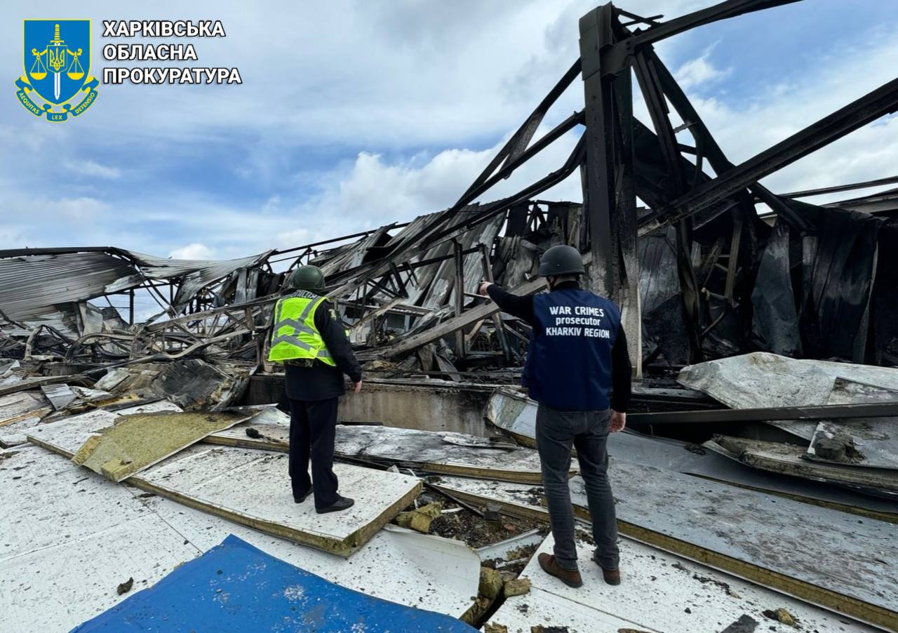 РФ ударила беспилотником по пригороду Харькова. Фото: Харьковская облпрокуратура