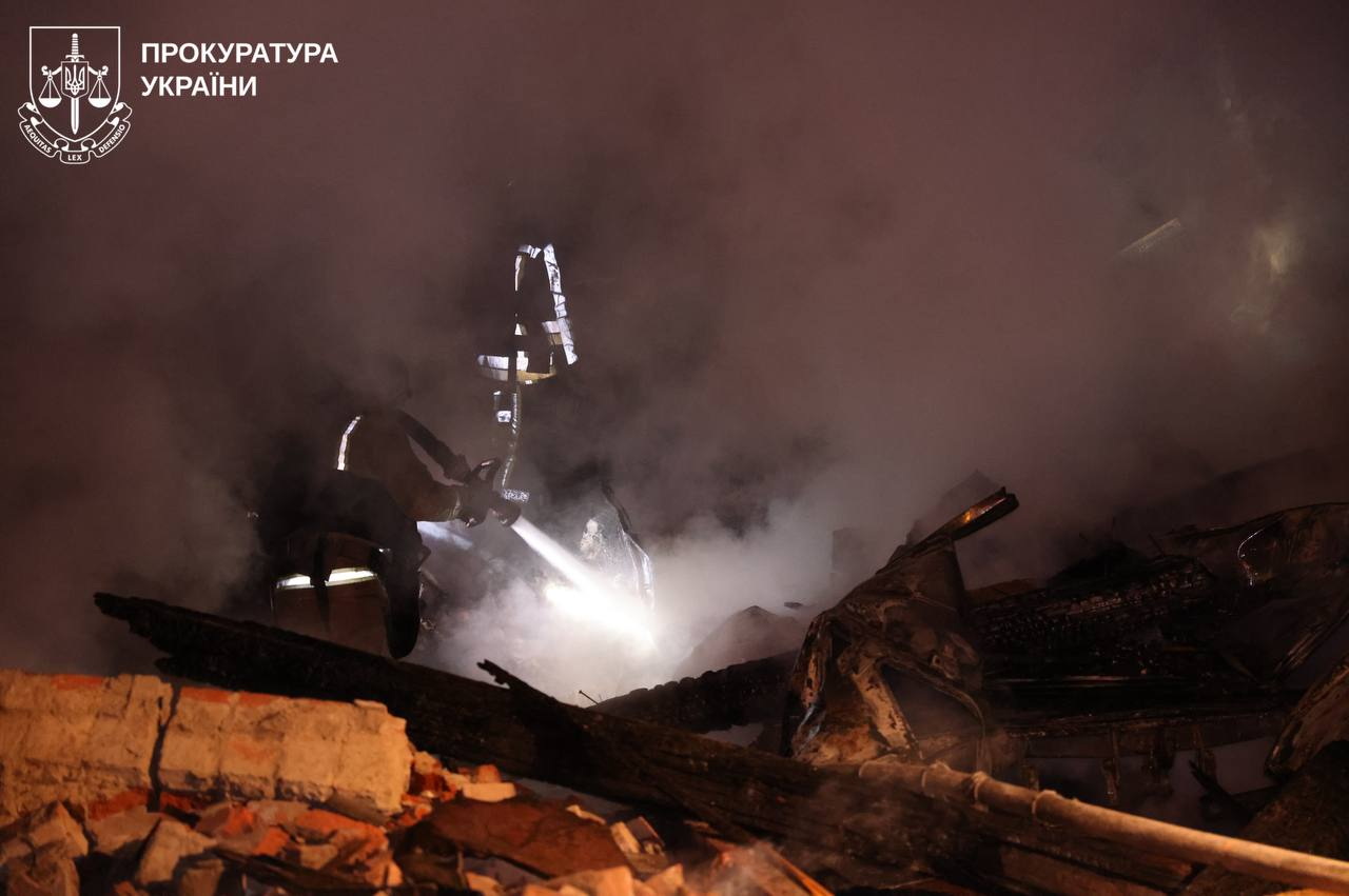 Попали в больницу: россияне ударили по Харькову ФАБами.