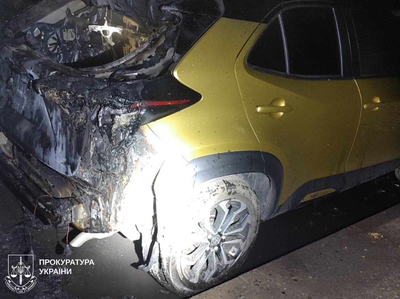 В Харькове взяли под стражу 19-летнего парня за поджог автомобиля. Фото: Харьковская облпрокуратура