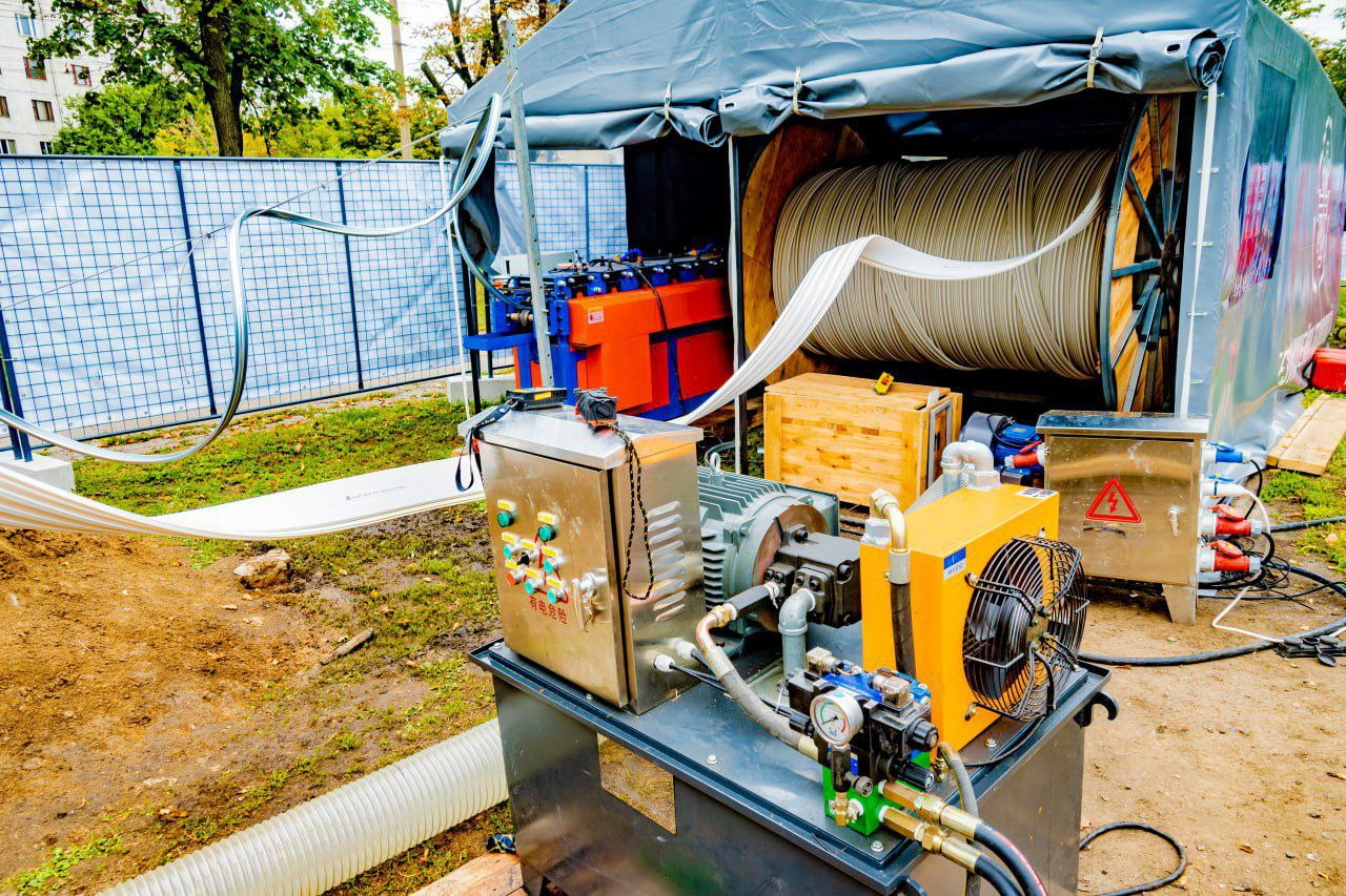 Без раскопок: в Харькове впервые в Украине был отремонтирован коллектор новым методом. Фото: ХТС