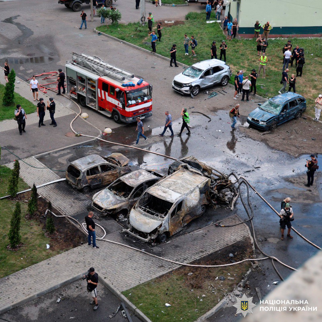 Авіаудар по Харкову: більше 40 постраждалих, серед них — вагітні і немовлята. Фото: Нацполіція