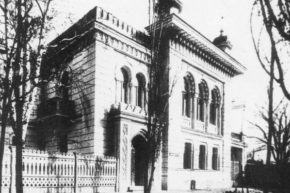 Пряничный домик, Поместье Шарапа, Дом ученых: история самых красивых старинных особняков Харькова фото 1