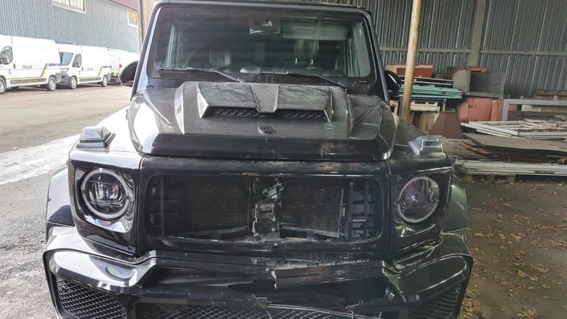 Машина, попавшая в аварию ночью 9 февраля 2022 года. Фото: Нацполиция