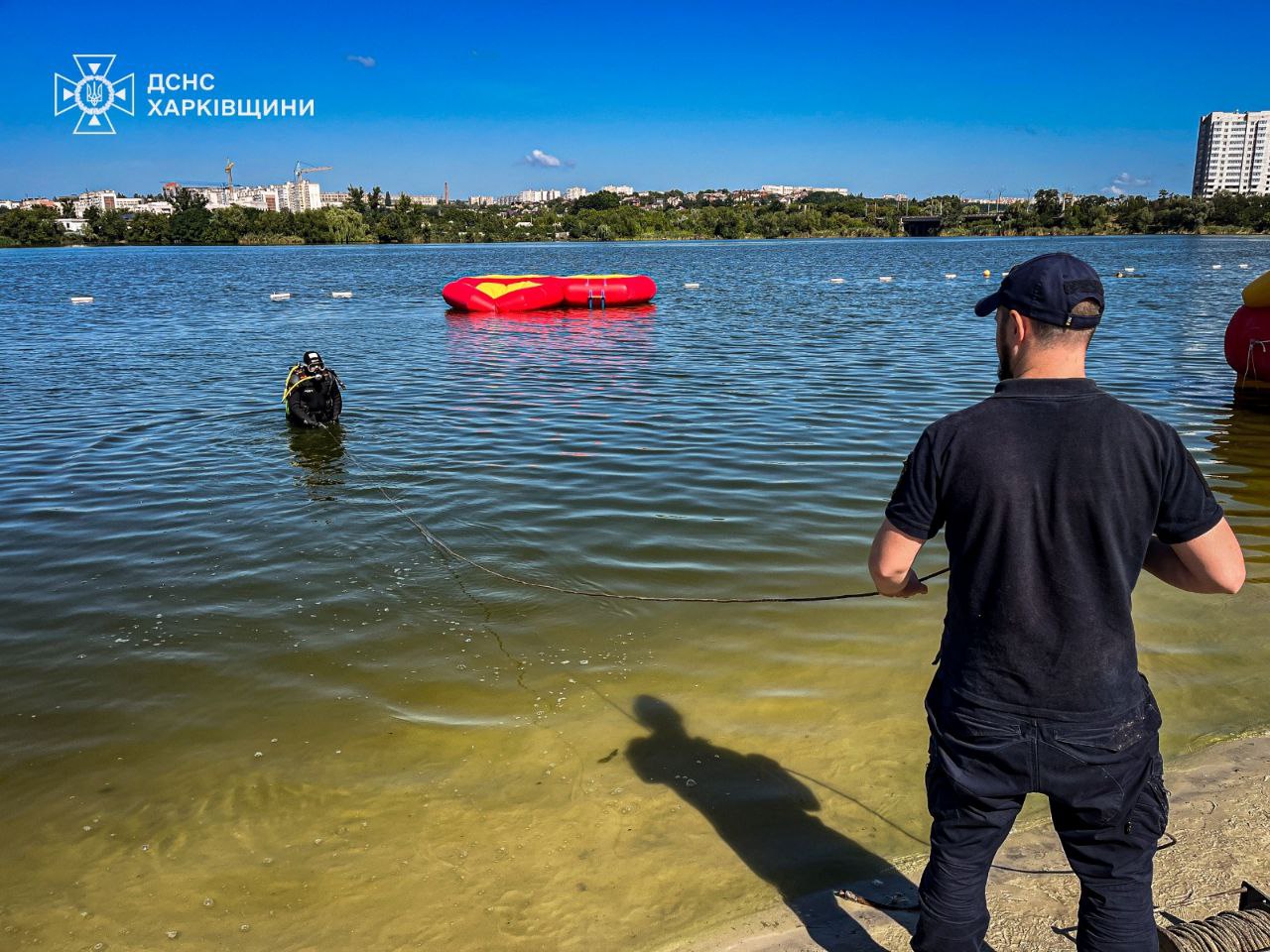 В Харькове на Журавловке утонул ребенок. Фото: ГСЧС