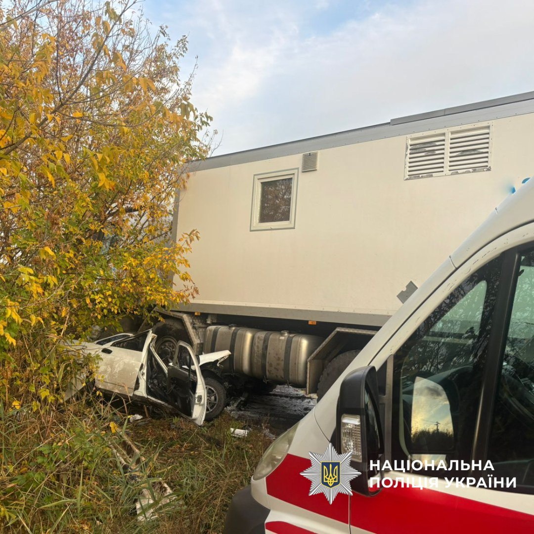 Четверо погибших, трое пострадавших: на Харьковщине произошли две смертельные аварии.