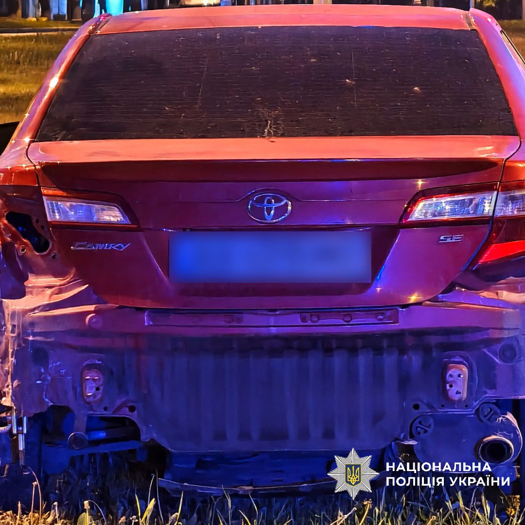 Молодой человек из Чугуева взял чужую Toyota и устроил ДТП в Харькове. Фото: Нацполиция