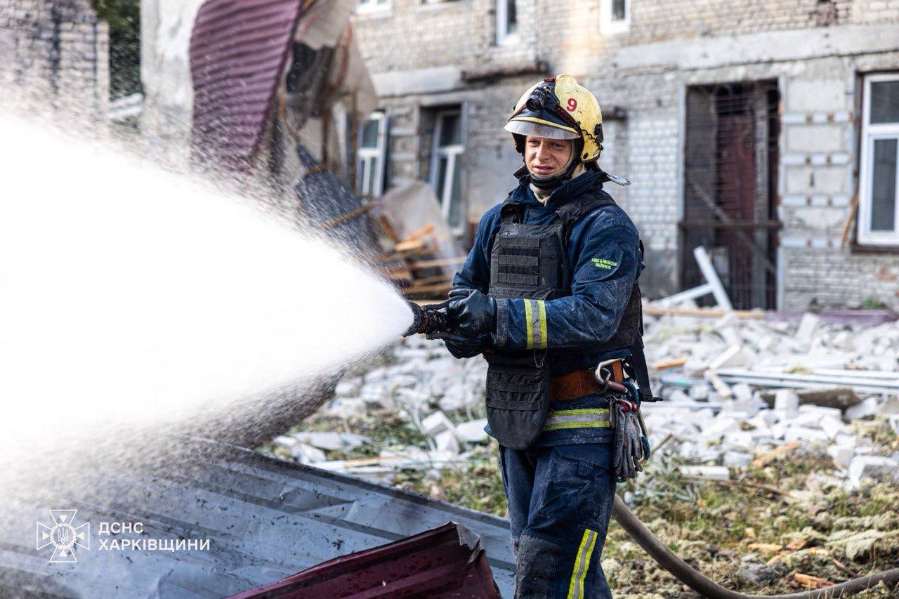Харьков атаковали бпла: поврежден роддом, есть пострадавшие. Фото: ГСЧС