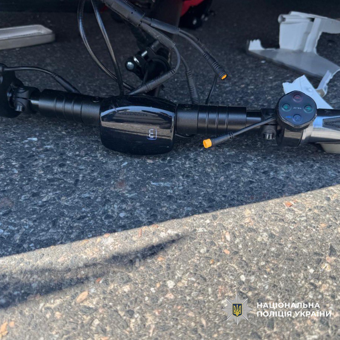 В Харькове погиб водитель электросамоката после столкновения с автобусом. Фото: Нацполиция