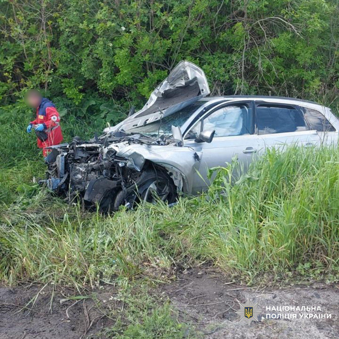 Есть погибший: на трассе под Харьковом произошло лобовое столкновение. Фото: Нацполиция