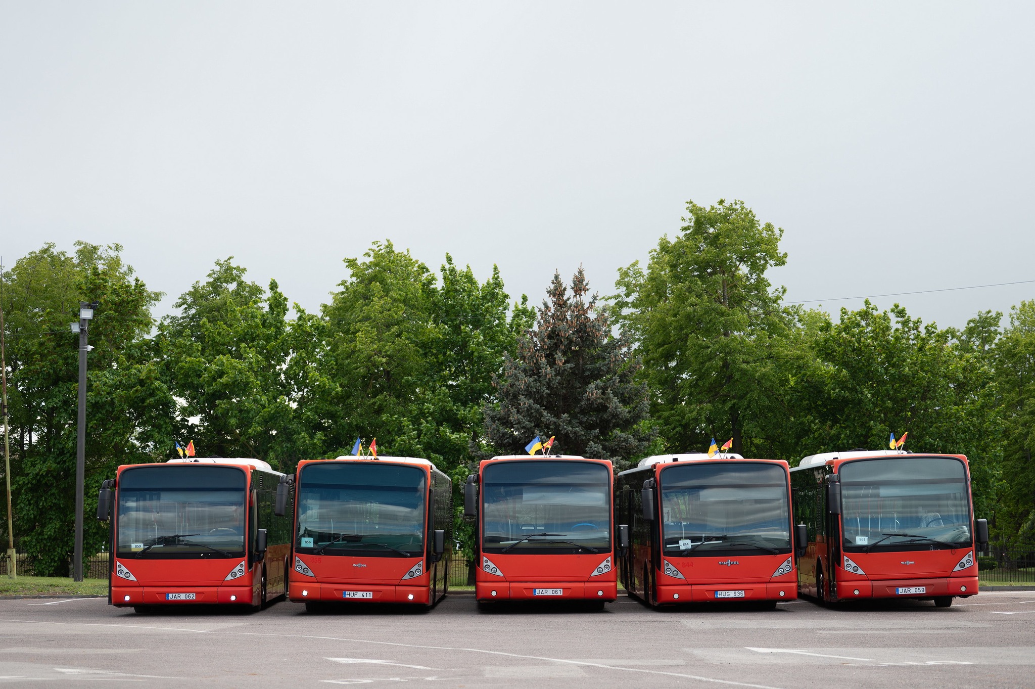 Каунас передает Харькову 5 автобусов Van Hool. Фото: facebook/kaunosavivaldybe