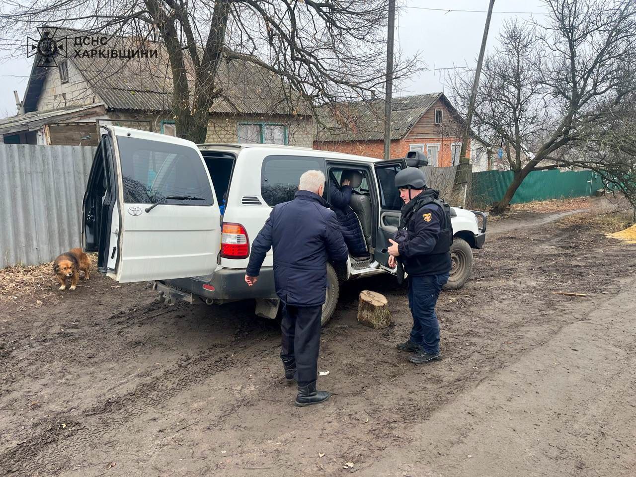 Евакуація на Харківщині: понад 2700 людей мають залишити прифронтові райони. Фото: ДСНС Харківщини