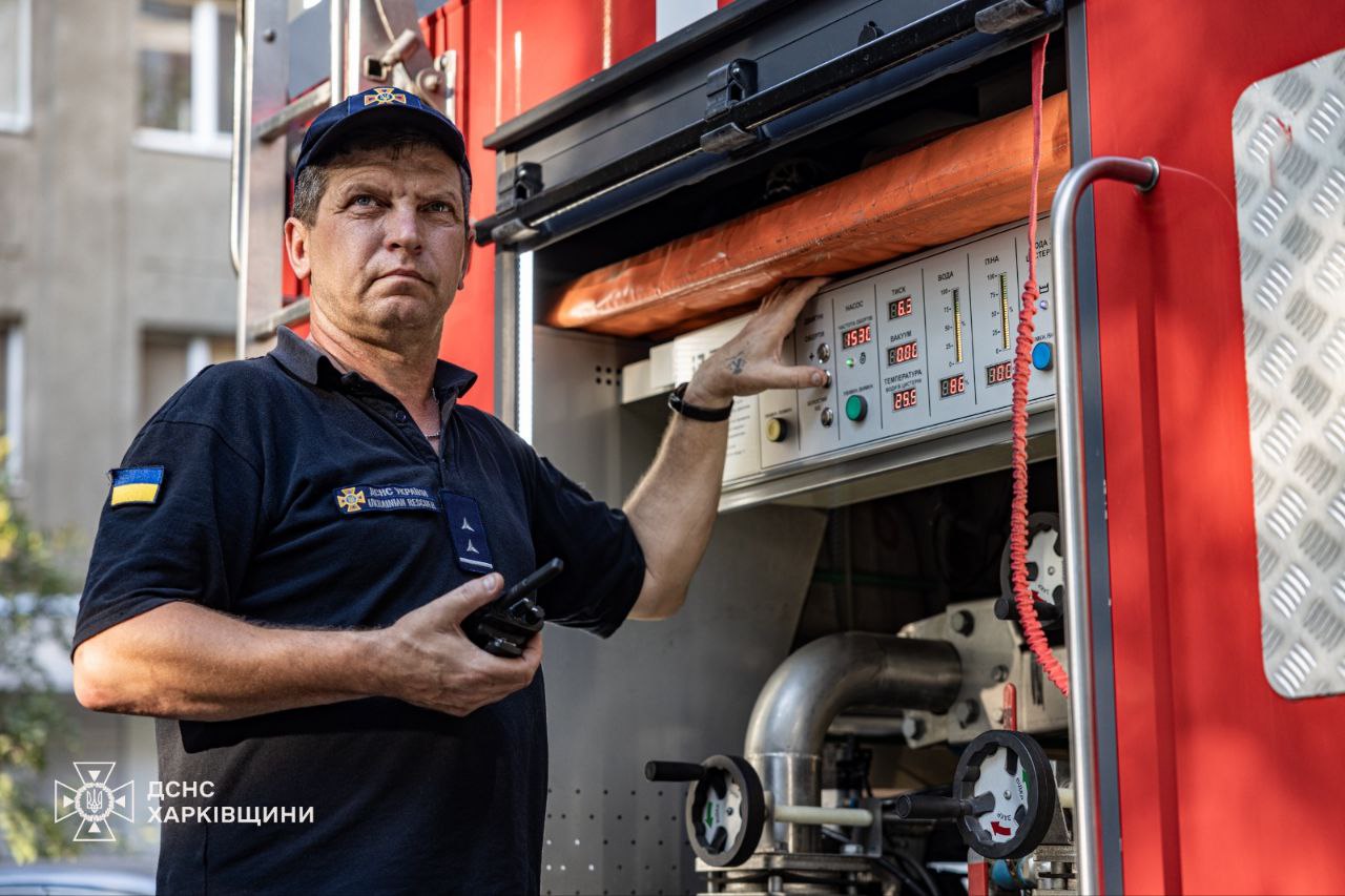 В Харькове горела многоэтажка: спасена женщина. Фото: ГСЧС