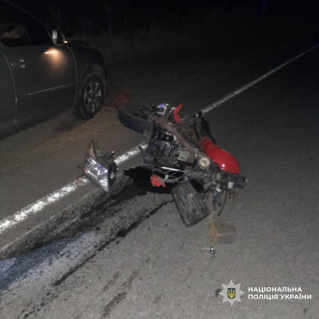 На Харківщині троє підлітків постраждали в ДТП &mdash; один у критичному стані. Фото: Нацполіція