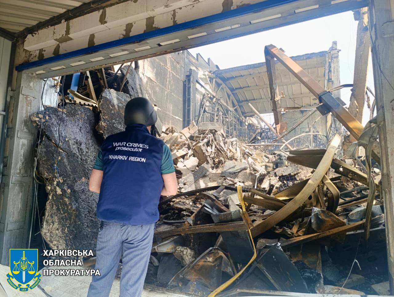 Массированная атака беспилотниками по пригороду Харькова: горит предприятие. Фото: Харьковская облпрокуратура