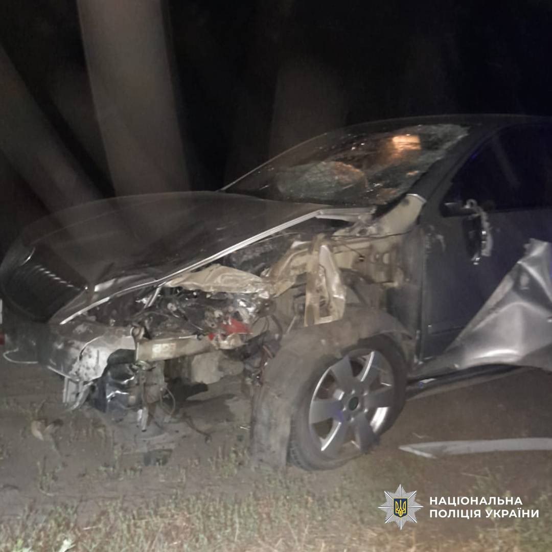 На Харківщині троє підлітків постраждали в ДТП &mdash; один у критичному стані. Фото: Нацполіція