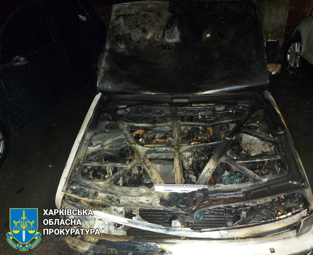 Измена за деньги: в Чугуеве подожгли авто военного фото 1