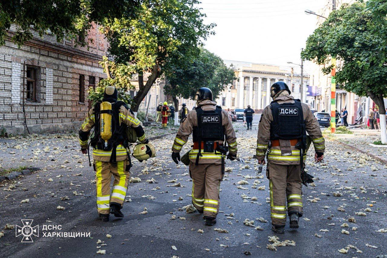 Харьков атаковали бпла: поврежден роддом, есть пострадавшие. Фото: ГСЧС
