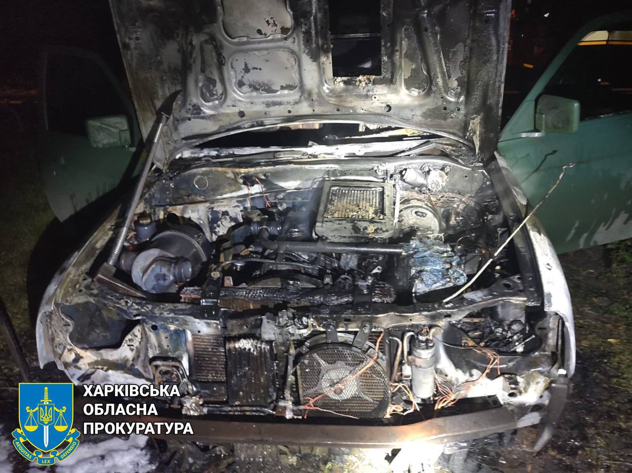 В Харькове подростки поджигали машины военных за деньги. Фото: Харьковская облпрокуратура