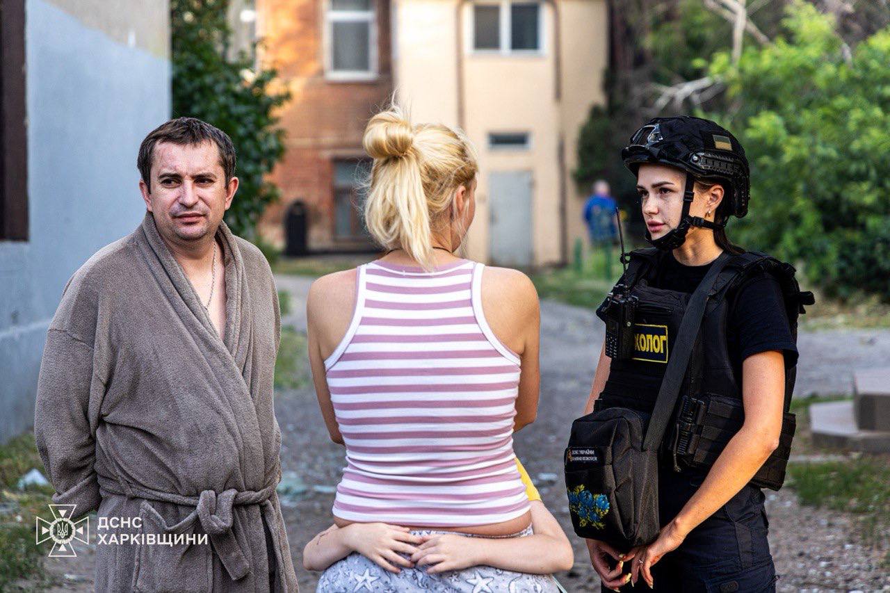 Харьков атаковали бпла: поврежден роддом, есть пострадавшие. Фото: ГСЧС