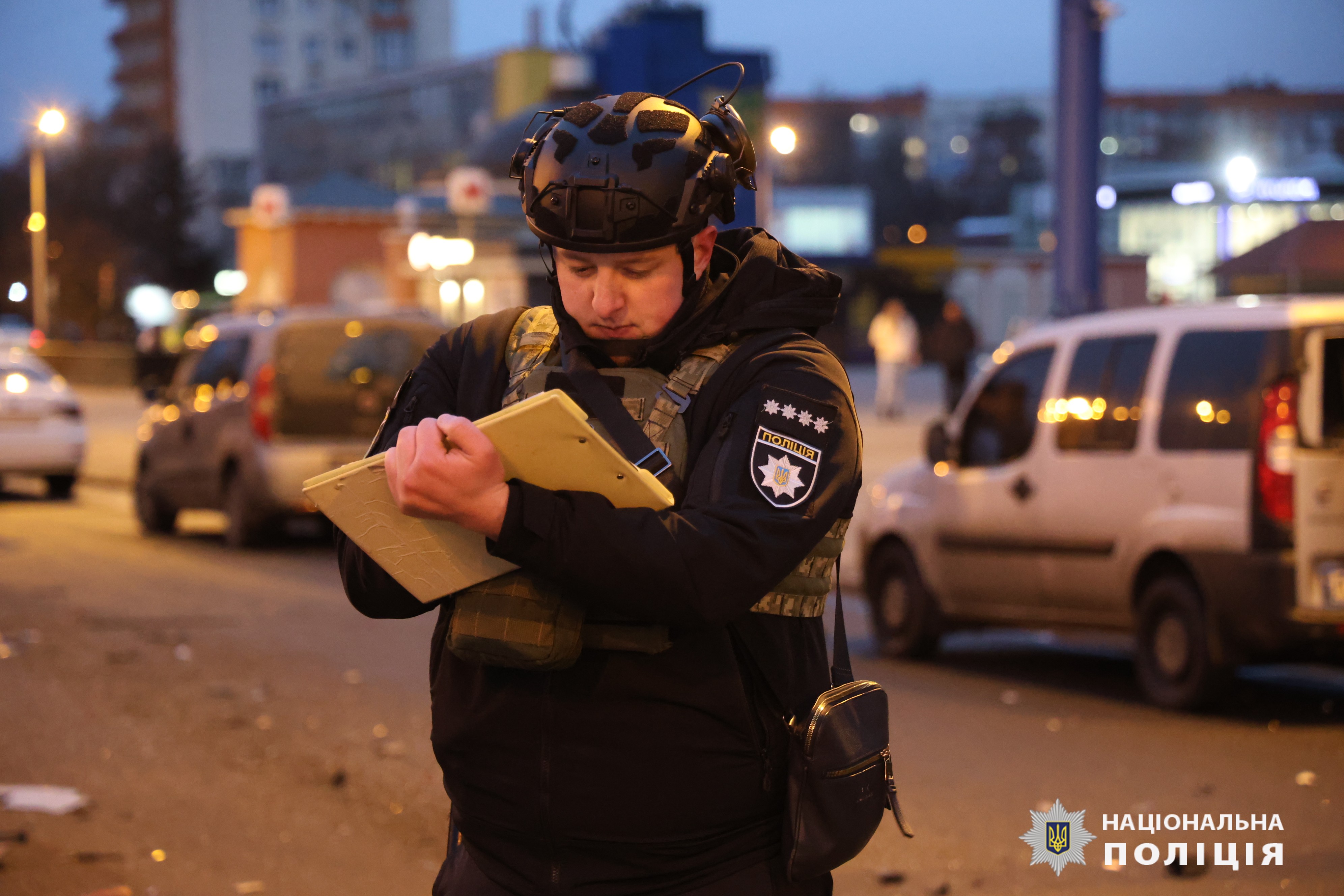 Вибухи у Харкові: росіяни обстріляли Слобідський район. Фото: Відділ комунікації поліції Харківської області