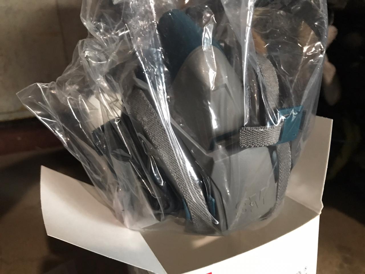 По гривне за штуку: из Харькова вывозили маски и респираторы в Испанию и Китай фото 1