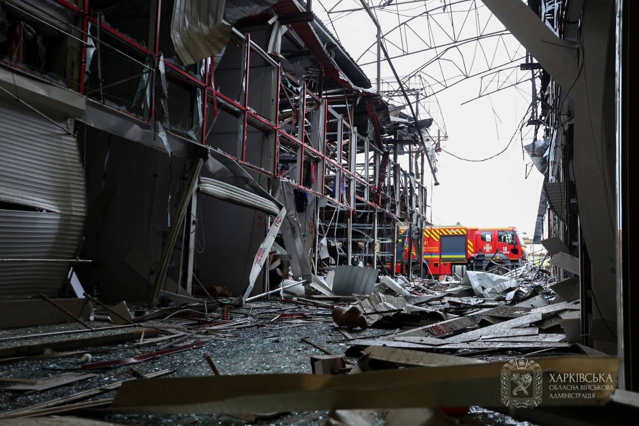 Пожар на рынке "Барабашово" после удара "Шахеда". Фото: ХОВА