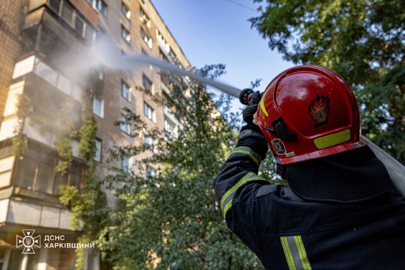 У Харкові горіла багатоповерхівка: врятовано жінку. Фото: ДСНС