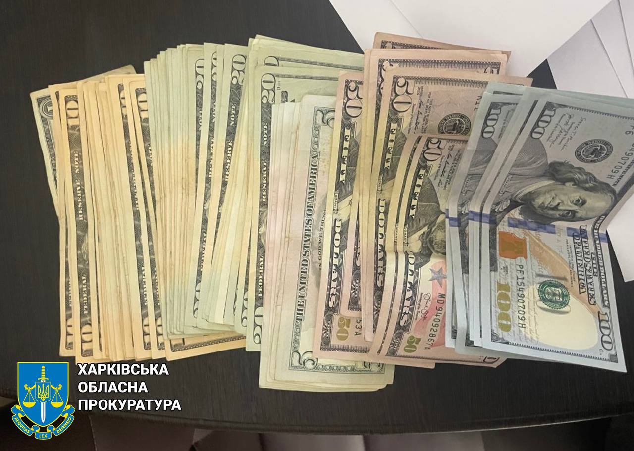 "Зцілювали" і знімали "порчу": шахраї в телеефірі ошукали українців на 3 млн грн. Фото: Харківська облпрокуратура