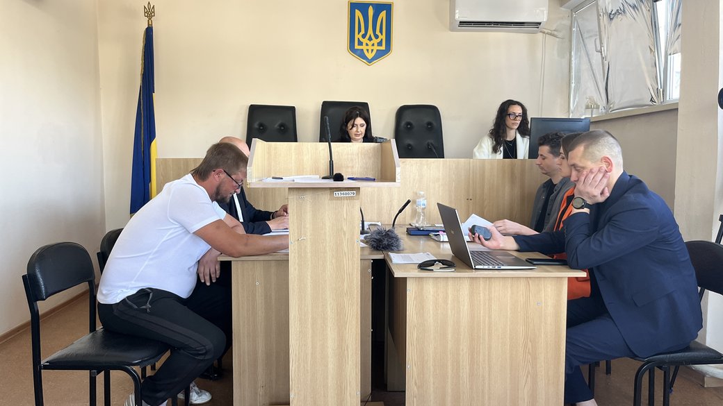В Харькове работник ТЦК на суде объяснил избиение учителя. Фото: Суспільне/Дмитрий Гребенник