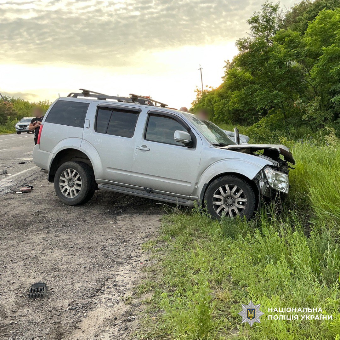 Постраждало 5 людей, серед них немовля: під Харковом нетверезий водій скоїв ДТП. Фото: Нацполіція