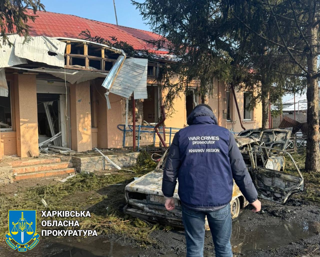 Є постраждалі: війська рф вдарили з авіації по Золочеву. Фото: Харківська облпрокуратура