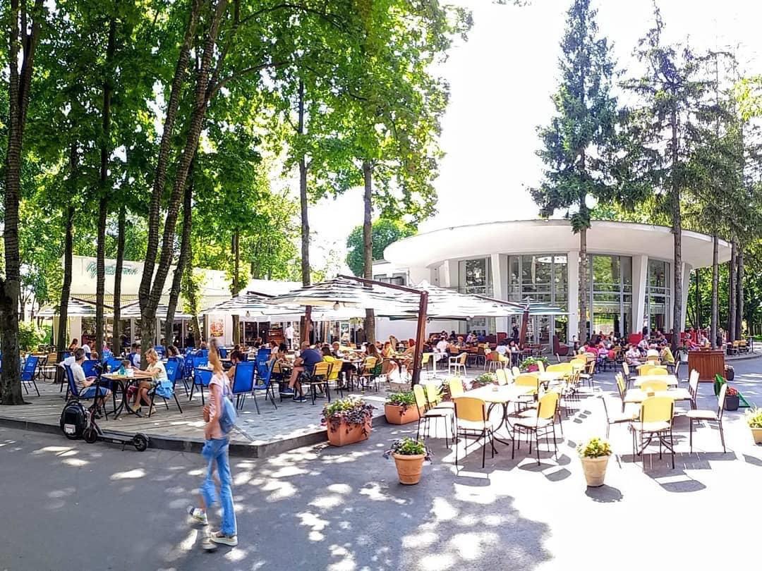 В саду Шевченко разрисовали стену. Фото: Харьков 1654/Валентина Ольховская