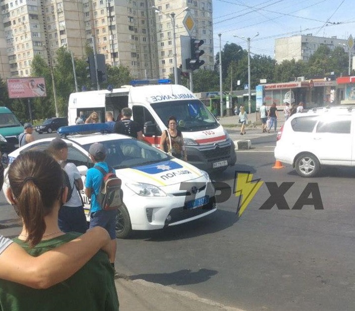 На Салтовке легковушка сбила 9-летнего мальчика. Фото: Труха