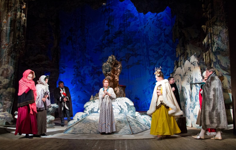 "Двенадцать месяцев в ТЮЗе"