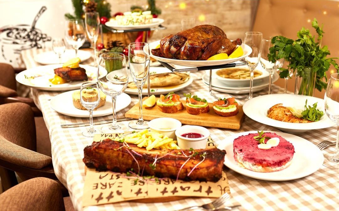 Баранья нога и вегетарианская шуба: какие новогодние блюда в Харькове можно заказать из ресторанов с доставкой  фото 13 12