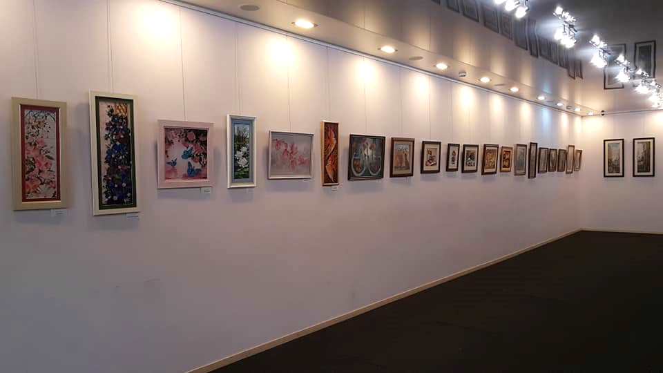 Выставка картин и кукол "Красота рукотворная": фото 1