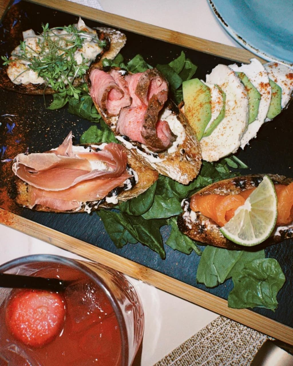 Новые рестораны Харькова 2021. 23 Monkeys pre-party bar.