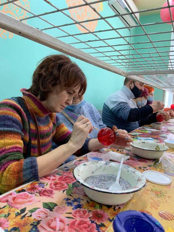 Экскурсия на фабрику елочных игрушек.