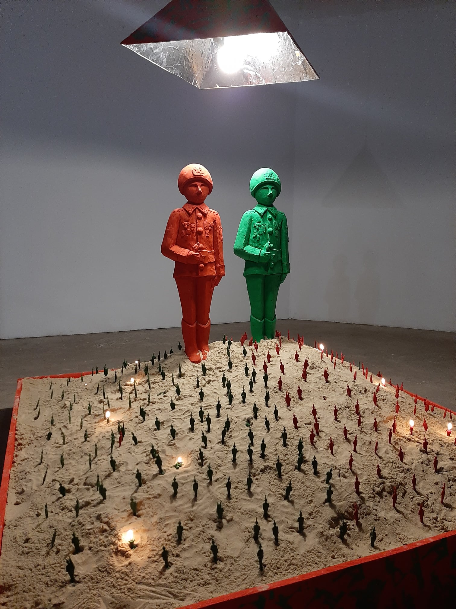 Выставка Олега Калашника "Enfant Terrible".