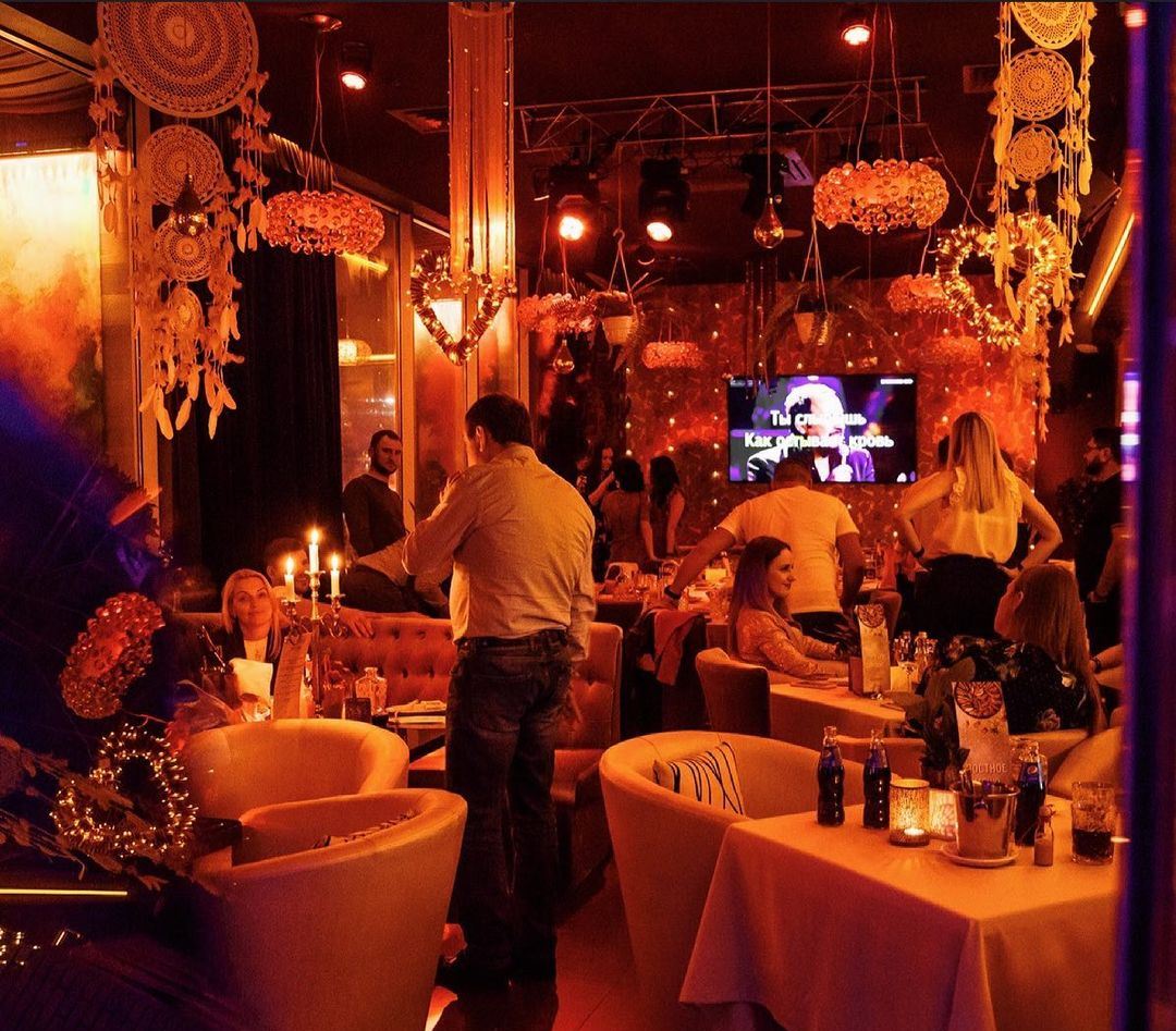 Корпоратив в ресторане-караоке "Болеро".