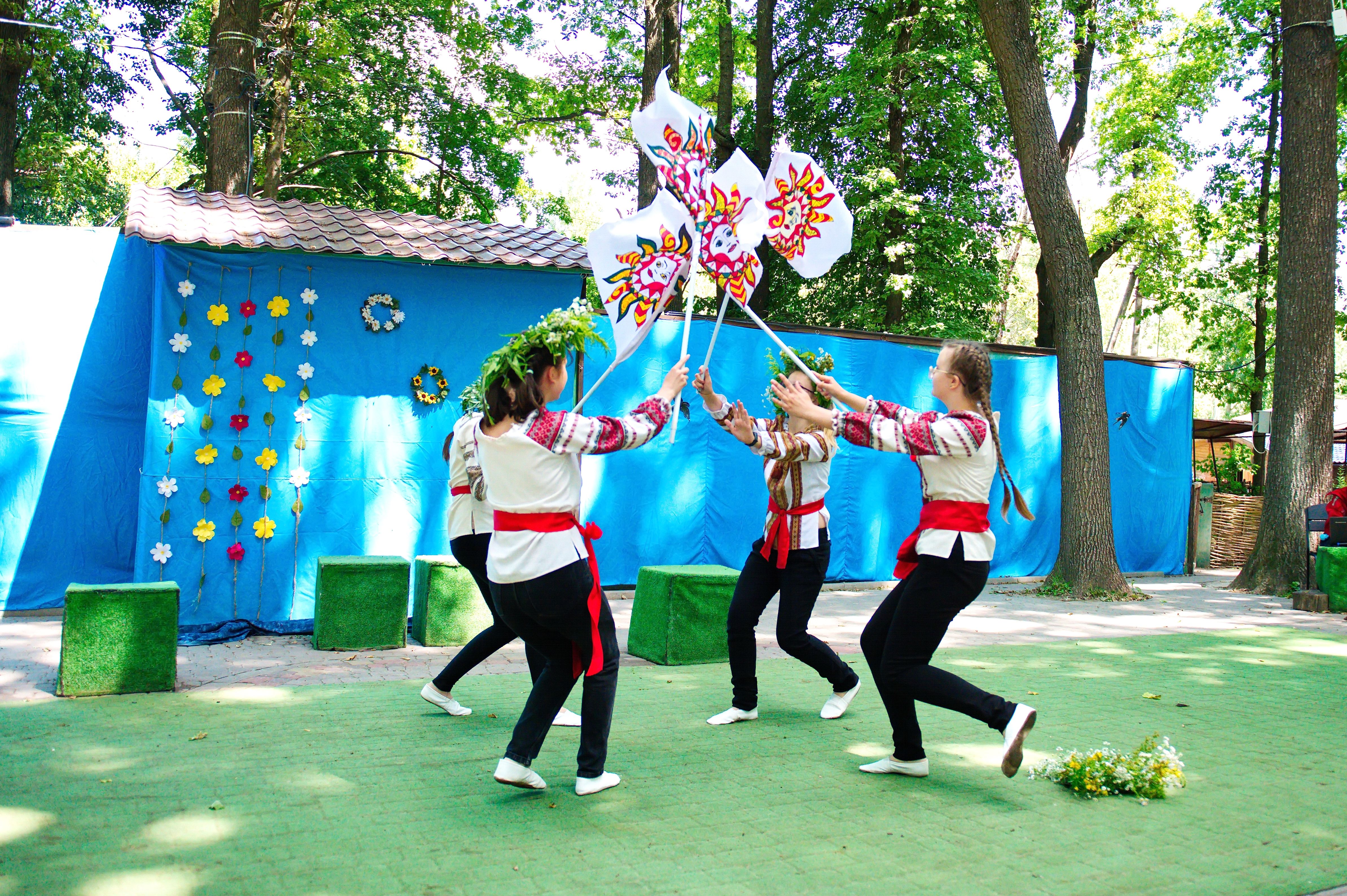 Выходные в Экопарке: угощения варениками и спектакль: фото 1