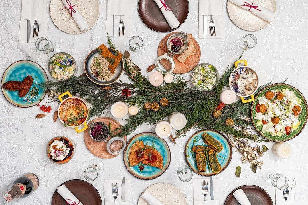 Баранья нога и вегетарианская шуба: какие новогодние блюда в Харькове можно заказать из ресторанов с доставкой  фото 10 9