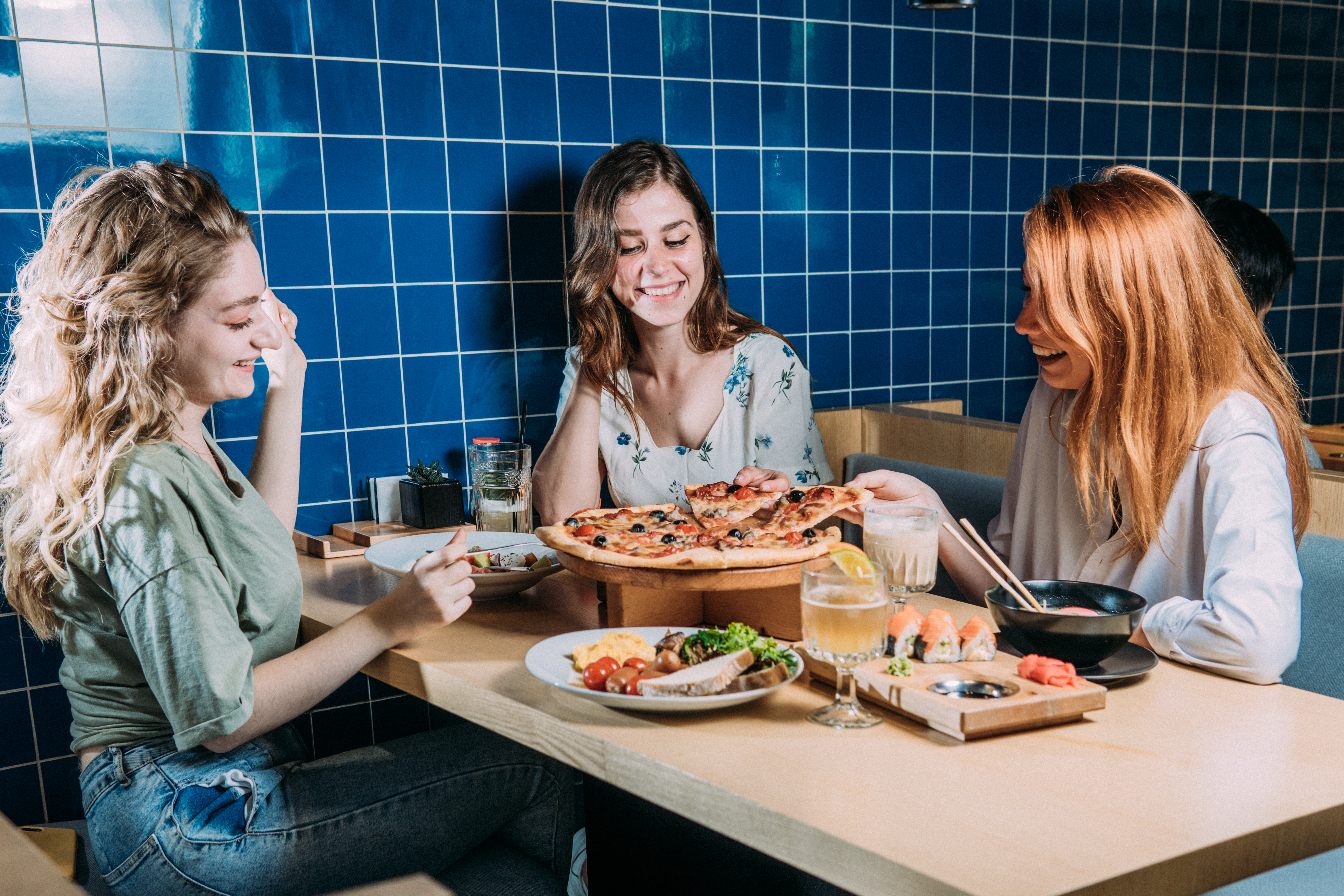 Открытие "Япошки" на Короленко