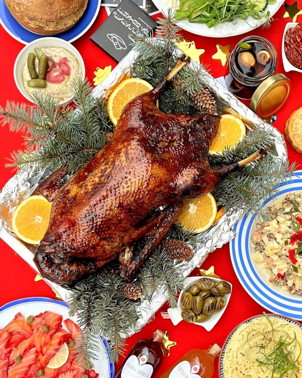 Новогодний стол в "Гага".