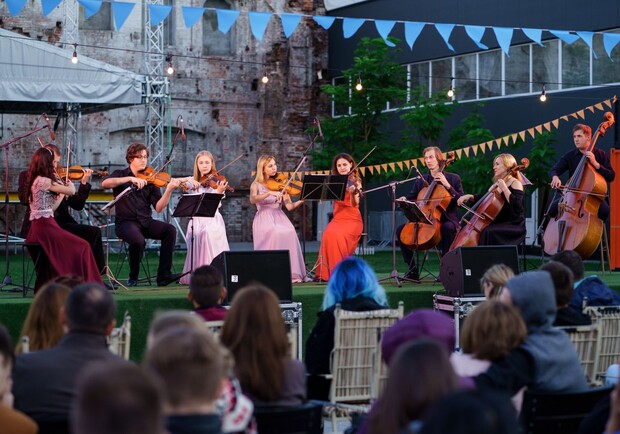 Классика в саду на "Механике"