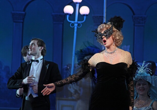 "Летучая мышь" в театре музкомедии