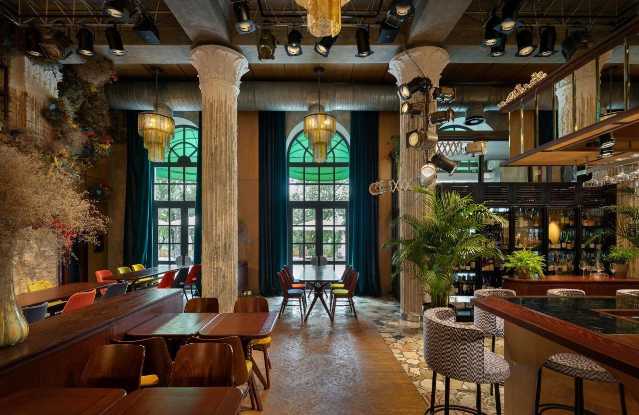 Интерьер ресторана Киношники в Харькове 