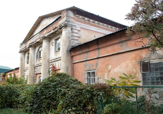 Jony, Фестиваль "Поколение 90-х" и слоу-маркет, экскурсия "Призраки": куда пойти на выходных в Харькове фото 8 7