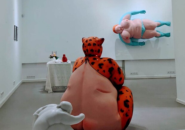 Выставка Татьяны Альбицкой-Костомаровой «Ожерелье».