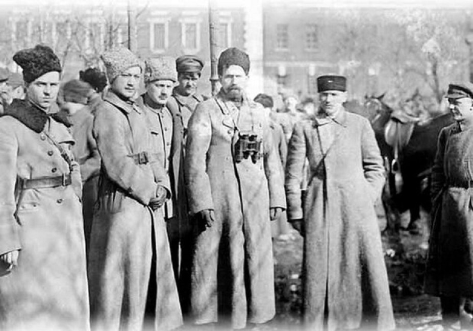 Дизайн-маркет, Планета роботов, спектакль о буднях клерков: куда пойти в Харькове на этой неделе фото 18 17